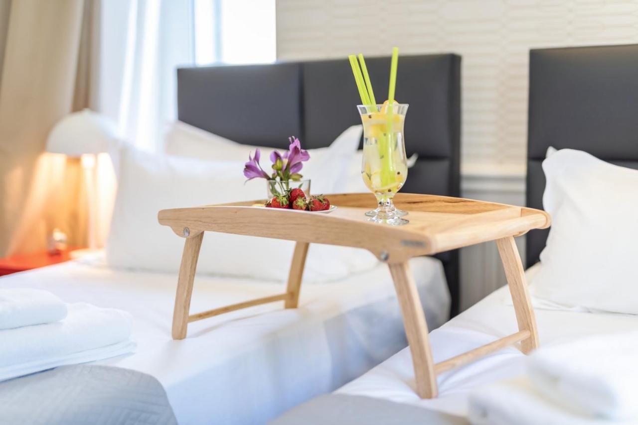 Evala Luxury Rooms With Pool And Garden สปลิท ภายนอก รูปภาพ