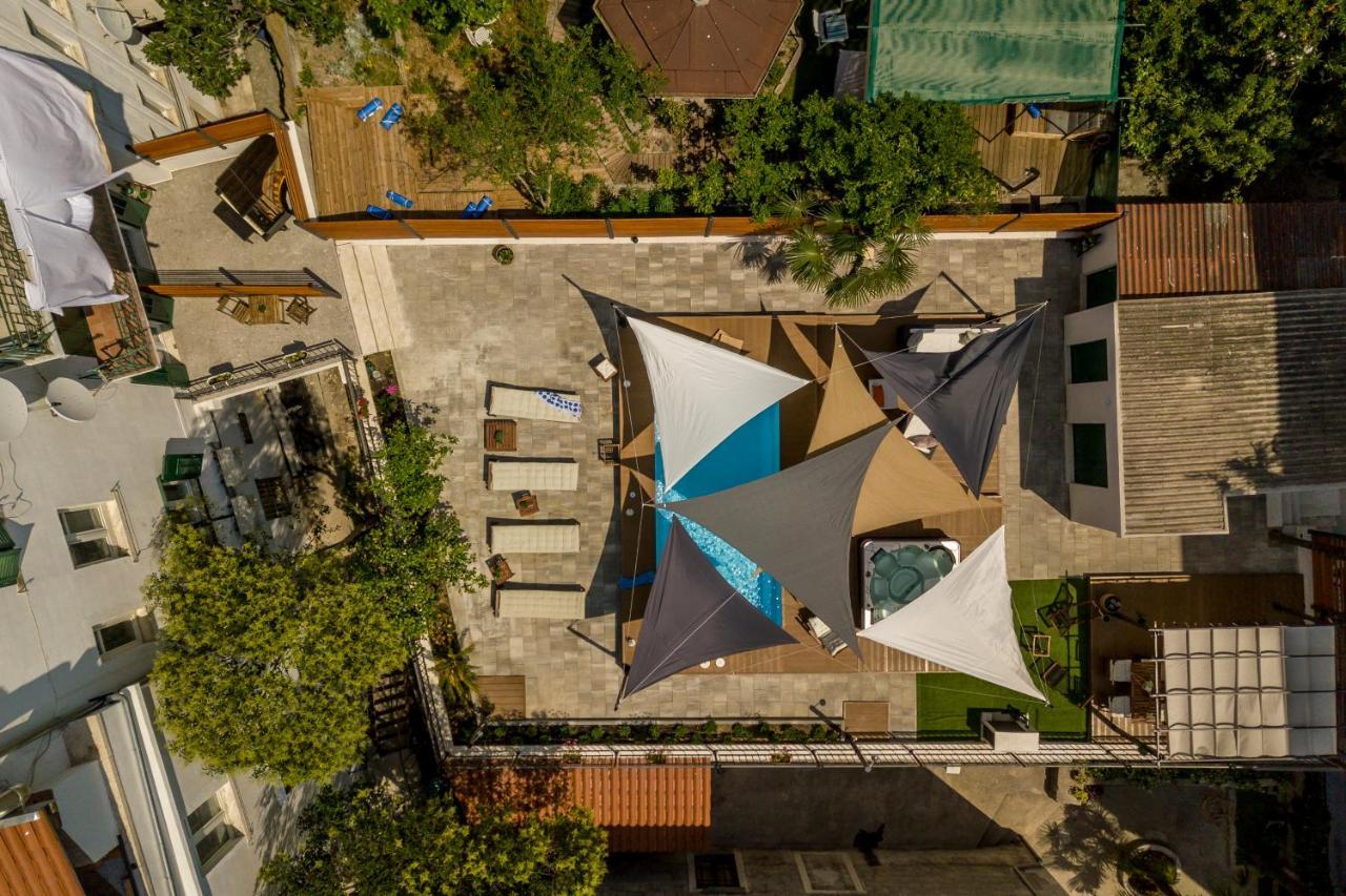 Evala Luxury Rooms With Pool And Garden สปลิท ภายนอก รูปภาพ